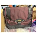 mobile edge laptop messenger bag fits up to 15'