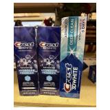 3 crest 3D white tootpaste 3oz@ exp 2027-28