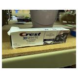 1 crest 3D whitning with charcoal exp 1/27