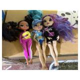 3 rainbow high/ lol dolls