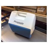 playmate cooler by IGLOO blue /white