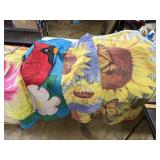 8 lg garden flags, approx 28'x 40' cardinal,