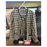 women's size 7/8 Southern Lady button down LS shir