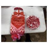4 Valentines Day wind socks & heart shape silicone