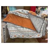 King Size Quilted Comforter & 2 pillow shams