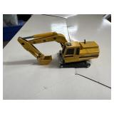 JOHN DEERE 690C track loader 1:32