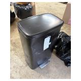 13 gallon step on trash can, scratch and dent