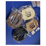 4 hair clips