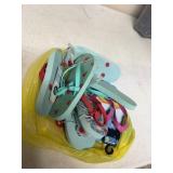 4pr girls flip flops size xl 11/12