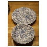 4 Dinner Plates & Salad Bowls