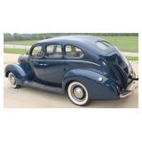 1938 Ford Sedan