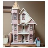 Large Victorian-style Dollhouse