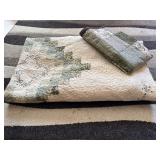 Vintage Floral Patchwork Quilt Set