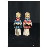 Vintage Christmas Carolers