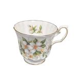 Elizabethan ï¿½Dogwoodï¿½ Fine Bone China Teacup (K)