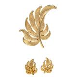 Vintage Brooch w Ear Clips 1950s Gold Tone Leaf