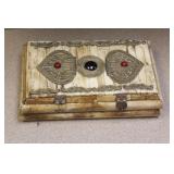 Vintage B o n e Box