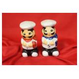 Set of 2 Salt and Pepper Shakers