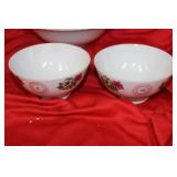 A Pair of Chinese Export Bowls