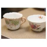 Lot of 2 Cups