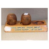 Wooden salt and pepper shaker