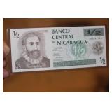 Banco Central de Nicaragua 1/2 Bank Note