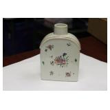 A Chinese Export Tea Container