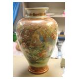 Signed Japanese Kutani Vase