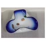 An Art Glass Bowl