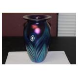 An Eickholt Art Glass Vase - Irredesent