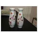 A Pair of Gold Gilted Vases - Antique/Vintage