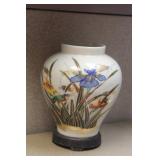 Oriental vase with stand