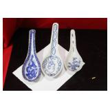 Lot of 3 Blue and White chinese Soup Spoons