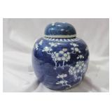 A Vintage Chinse Blue and White Jar
