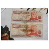 Lot of 2 Argentina 10,000 Pesos Note