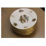 Set of 13 Royal Worcester 'Dorchester' Plates