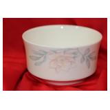A Lenox Dï¿½cor Bowl