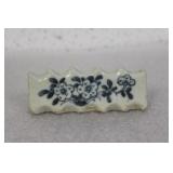 A Chinese Porcelain Blue and White Brush Rest