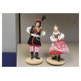 Lot of 2 Figurines
