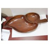 A Wooden Section Leaf Form Food Divider