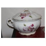 A Vintage Ceramic Taureen