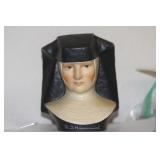 Hummel Nun