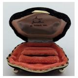 Anger Jewellers Velvet Clamshell Ring Box