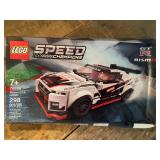 LEGO Speed Champions Nissan GT-R NISMO Building Toy Set (Model 76896)