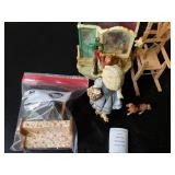 1990 House of Lloyd Christmas Around the World Toy Shop Musical Diorama 