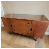 Stanley Furniture Walnut Veneer Credenza W Demilune Cabinet Pulls