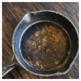 Unmarked Small Cast iIon Skillet