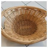 Natural Wicker & Rattan Oval Laundry Storage Basket W Handles