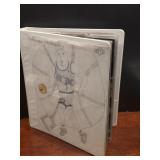 BINDER OF BASKETBALL AND FOOTBALL CARDS. BIG NAME