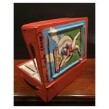 LARGE LOT OF BASEBALL CARDS IN A VINTAGE CASE.